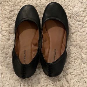 Black ballet flats